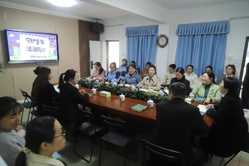 盐田区人民法院“守护童年 法治同行”普法活动走进明珠幼教集团盐田幼儿园.jpg